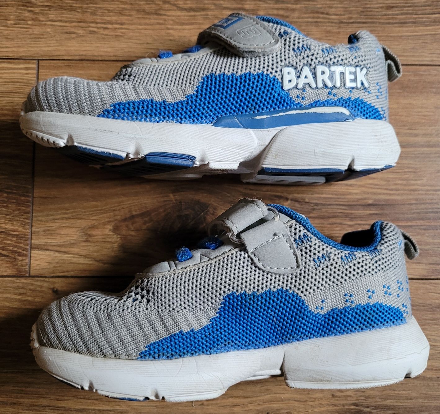Buty Bartek 26 .
