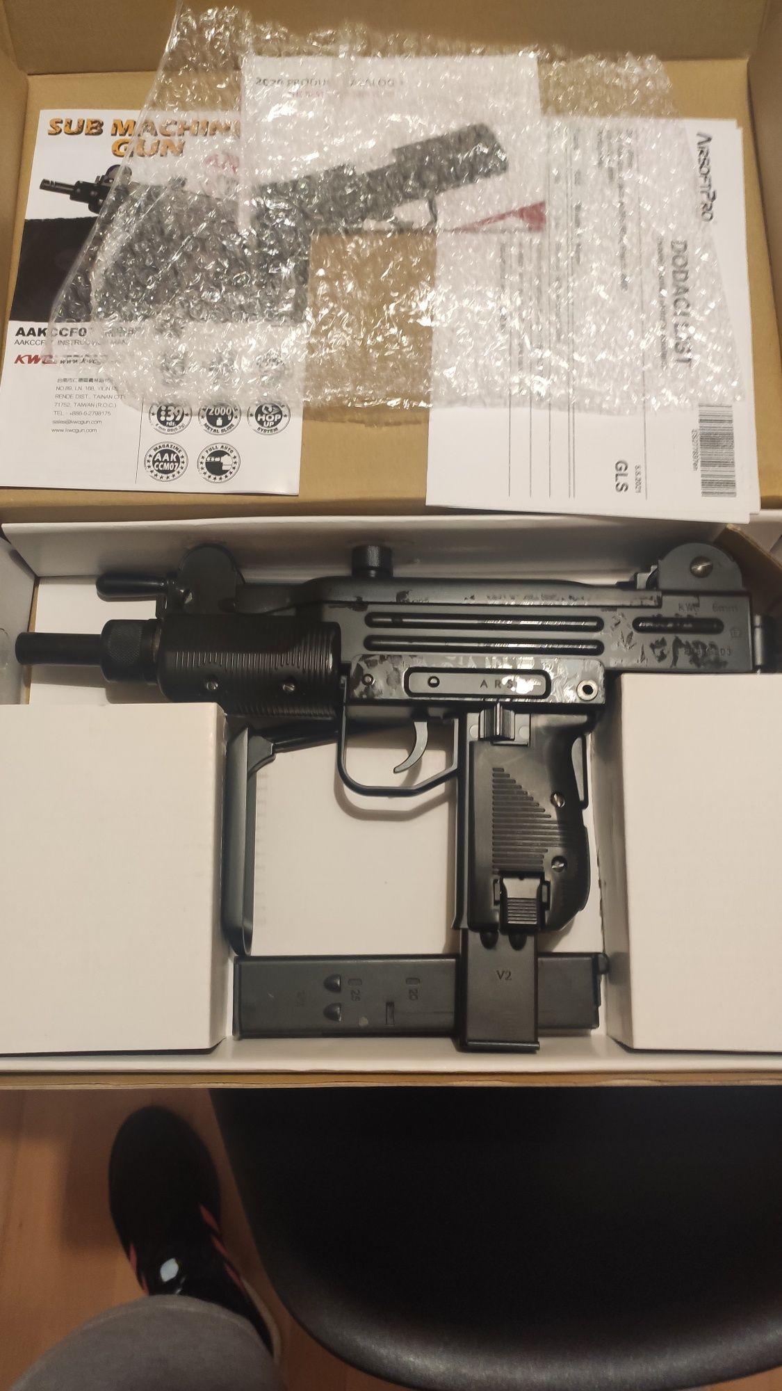 Uzi gbb kwc CO2 airsoft