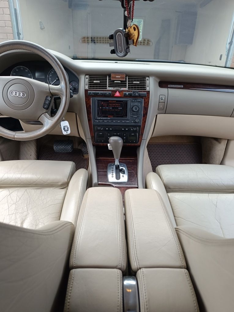 Sprzedam Audi A8 D2 4.2 B+G