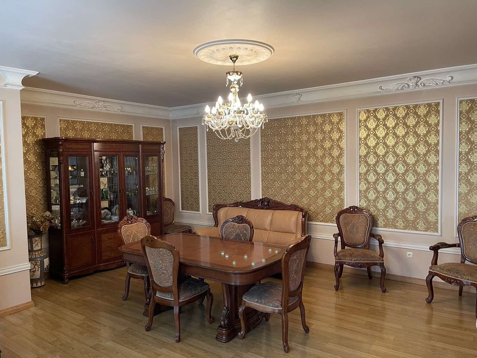 Трехэтажный дом премиум класса в самом Центре города!