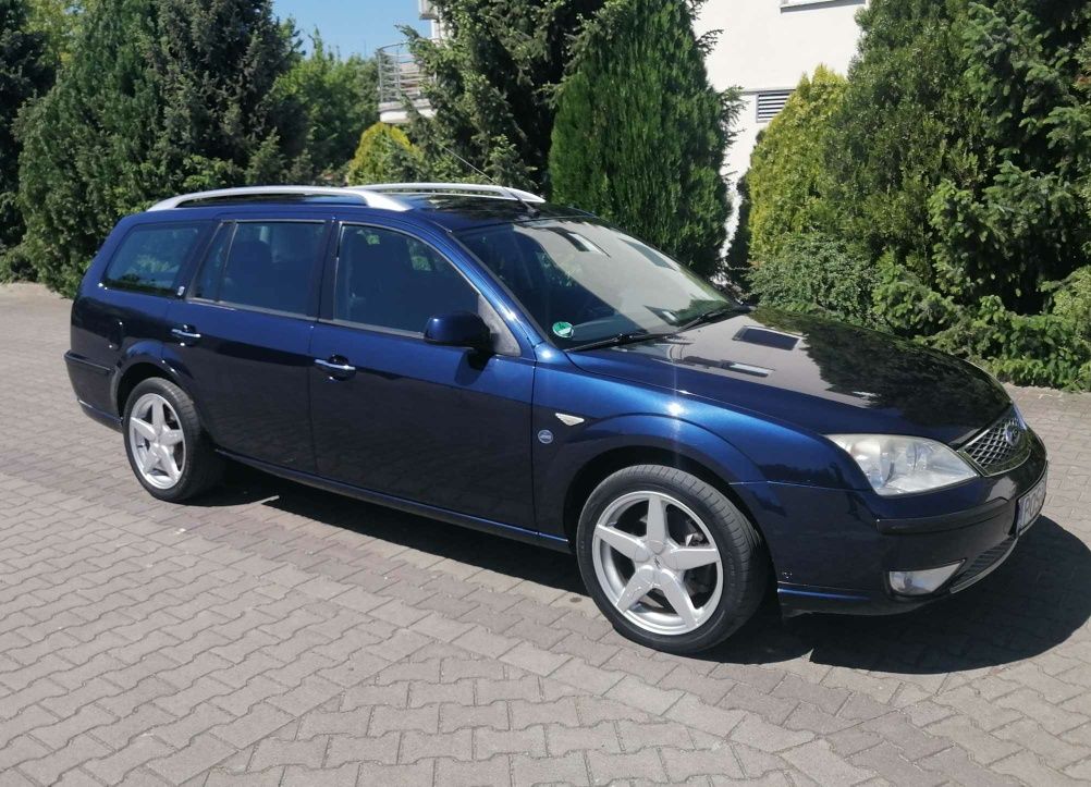 Mondeo Ghia Lift 2006r 1.8 Benzyna 125 Koni 265 tyś Przebiegu 4 Klucze