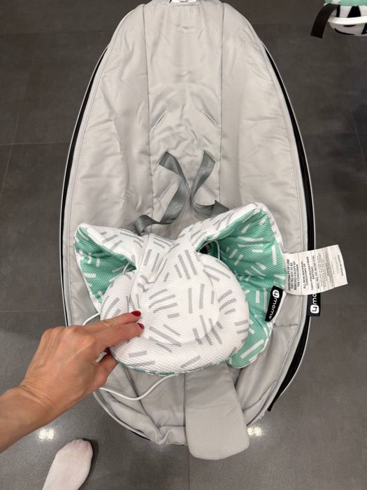 Продам в дуже ідеальному стані крісло-гойдалку 4moms MamaRoo 5:0