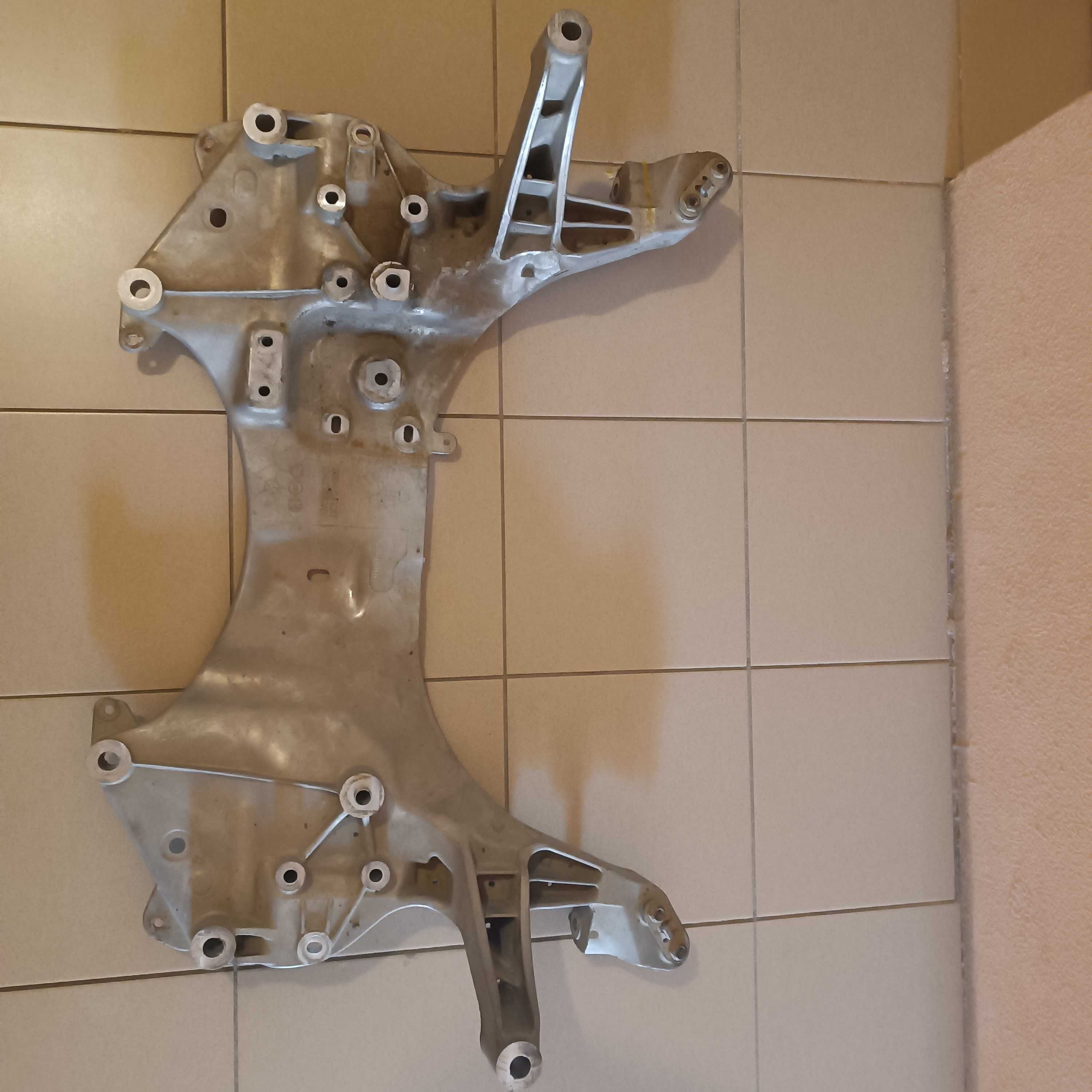 Підрамник Jeep Cherokee KL дорест