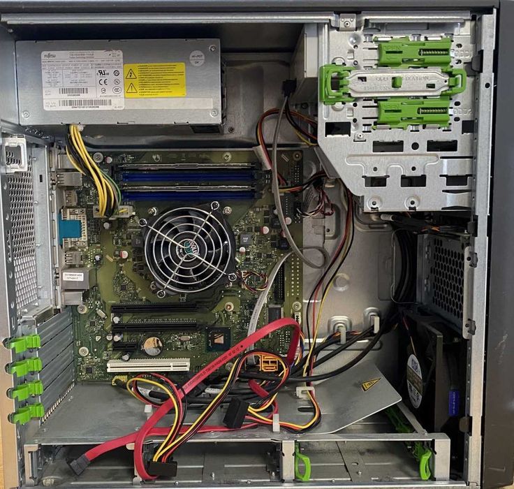 Fujitsu P700\ Intel i5-3333 / 8 Gb ddr3\ DVI \DP-порт\ 0-500g