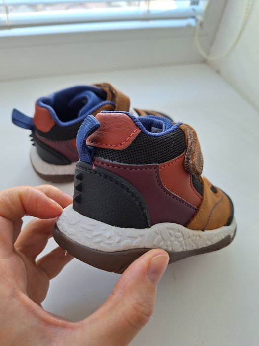 Дитячі кросівки Clarks 20 розмір