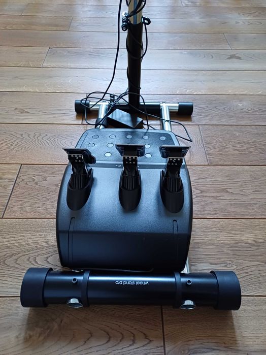 Logitech G29 + Shifter + Stojak – Stan Idealny, Używane 3 Razy