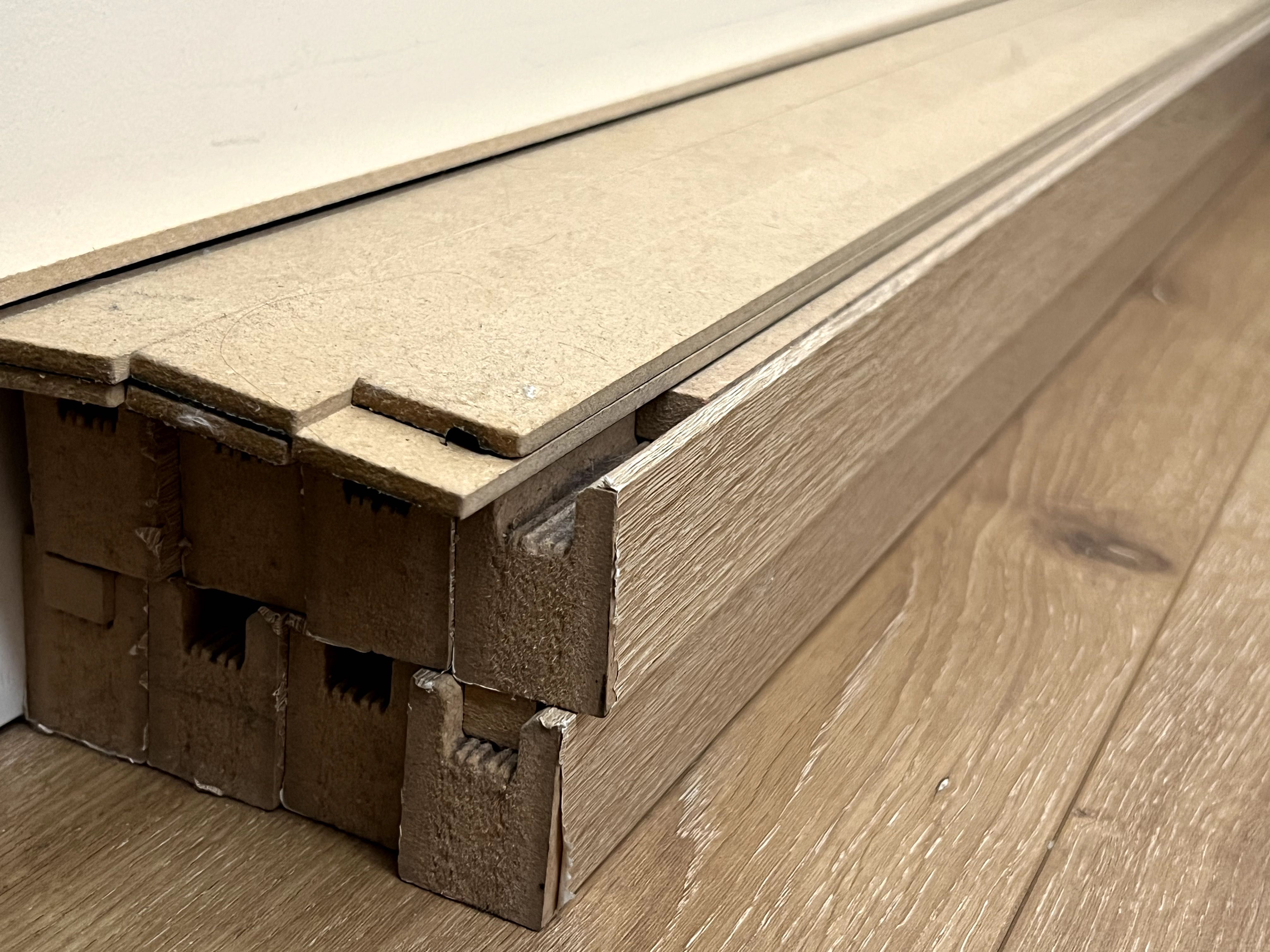 Lamele ścienne okleina dąb 280x30x40 + czarne listwy (8 sztuk)