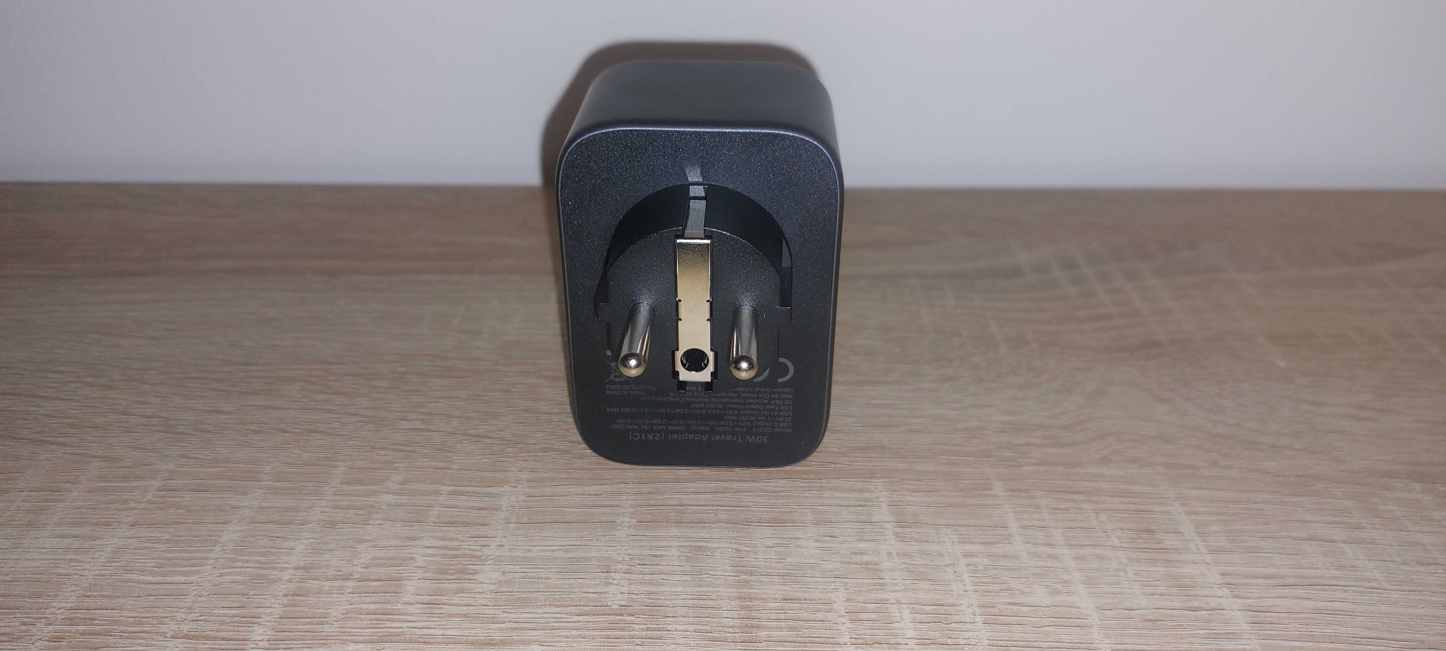 Adapter Ugreen UK na EU PD 30 W 2xUSB-A USB-C