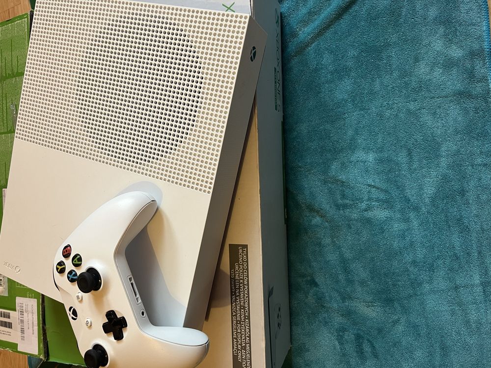 Xbox One S w pełni sprawny i zadbany