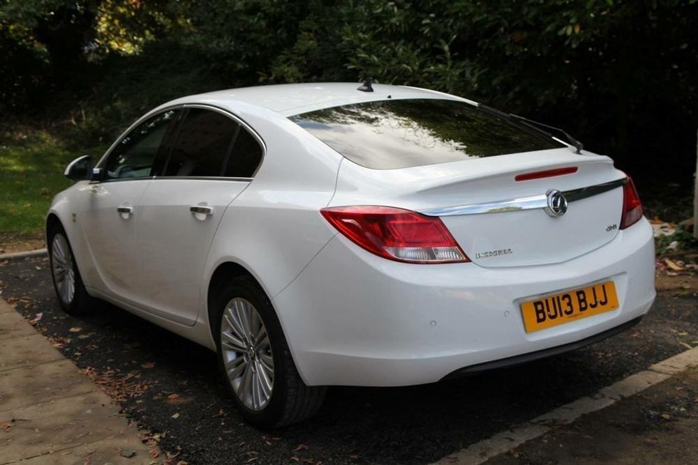 Carro Opel insiginia