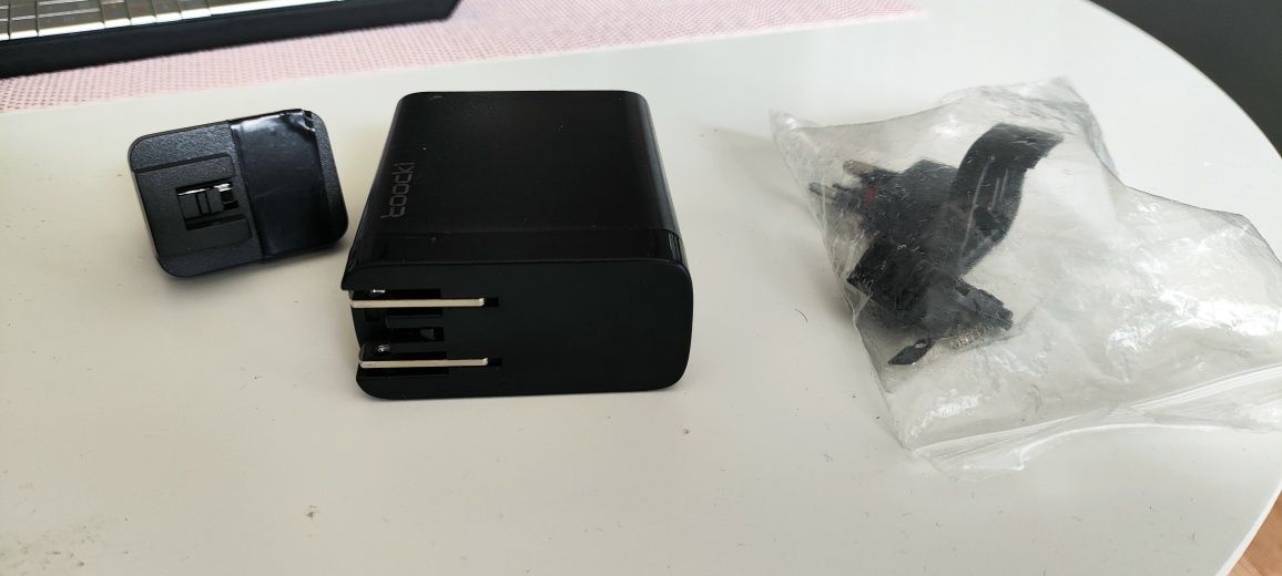 Ładowarka Toocki 100W, szybka, wieloportowa,
