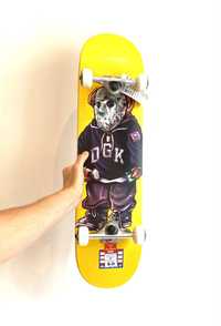 Nowa profesjonalna kompletna deskorolka DGK Skateboards 8” dla każdego
