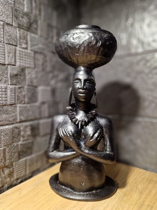 Дерев'яні статуєтки