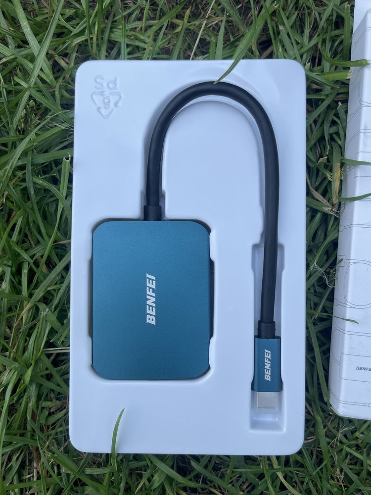 BENFEI USB-C HUB 4-в-1  HDMI, VGA, USB, зарядка