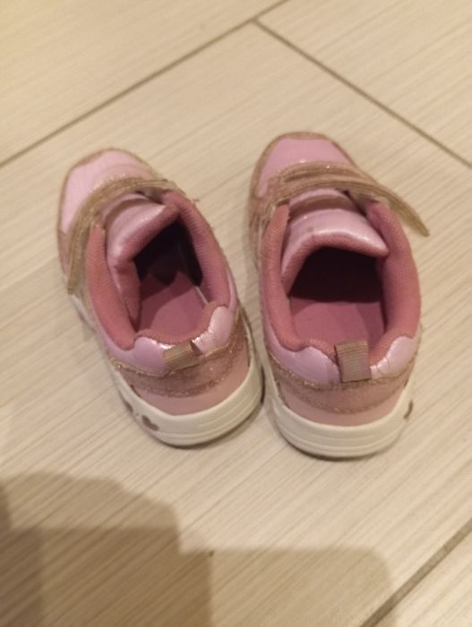 Buty adidasy na podwórko