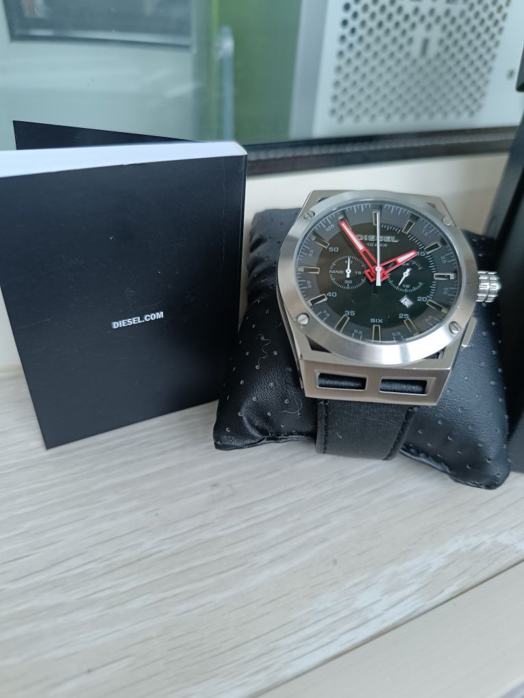 Продам  мужские часы Diesel