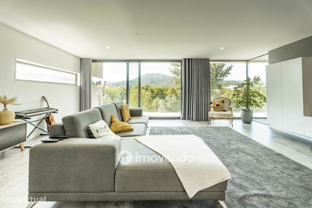 Moradia T3 única, mobilada e equipada, em Cabeceiras de Basto