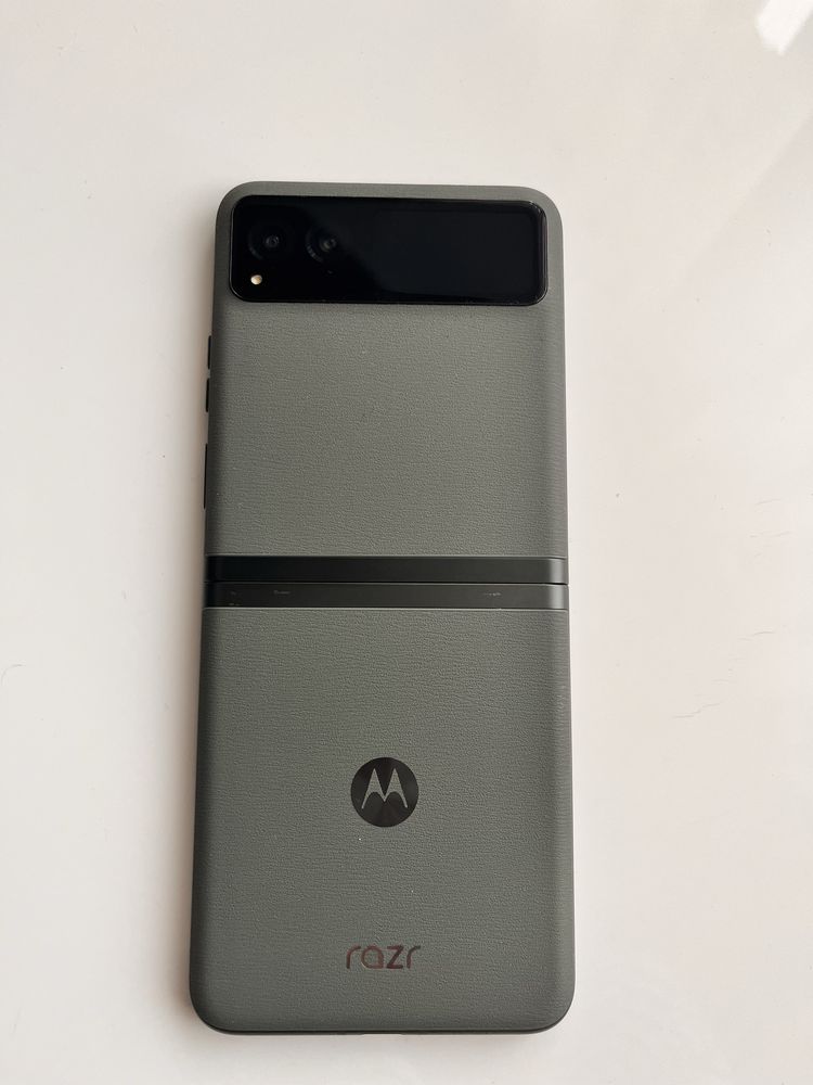 Motorola RAZR 40