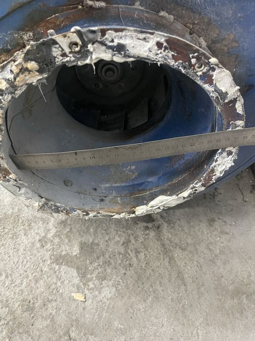 Витяжка улітка в робочому стані