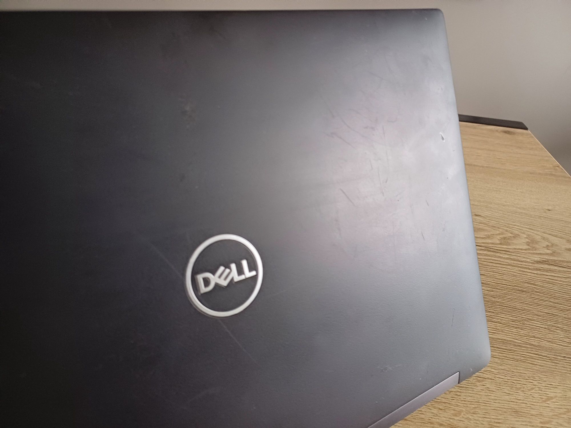 Dell latitude 7490 FHD i5/16/256