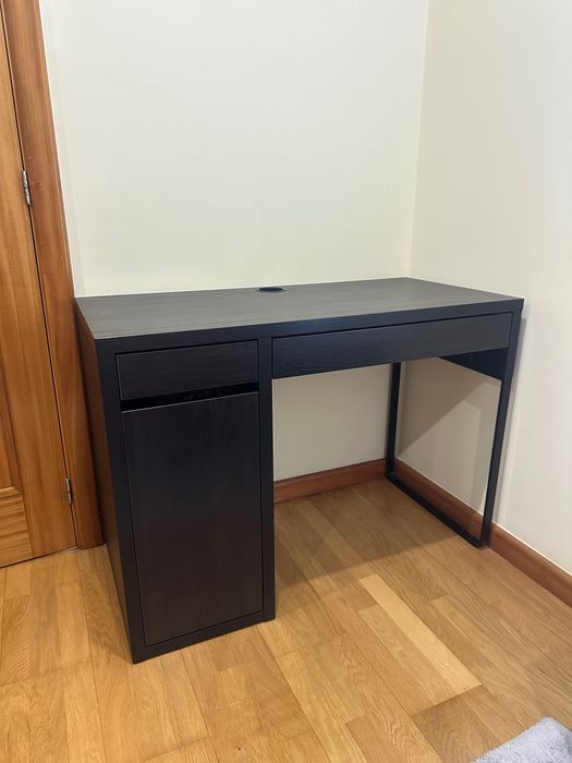 Secretária IKEA como NOVA