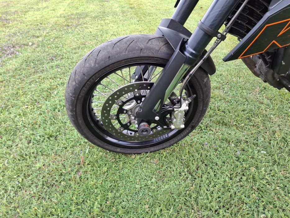 Ktm 690 supermoto  wtrysk