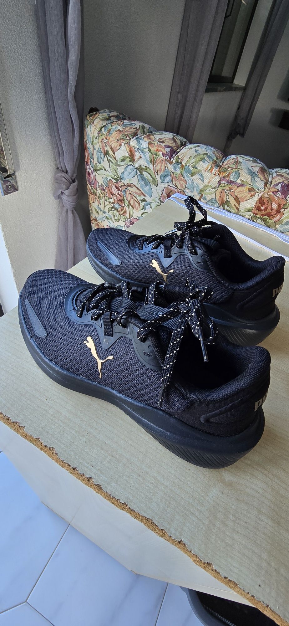 Ténis Puma Mulher em preto