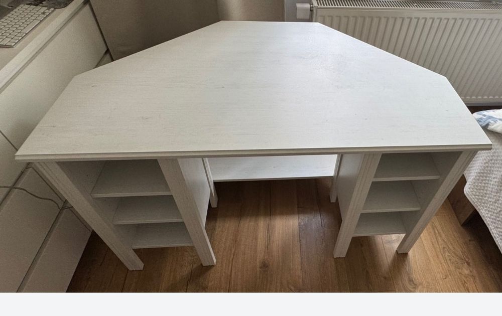 Biurko nariżne biale