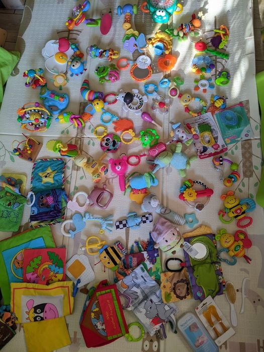 Іграшки для немовлят