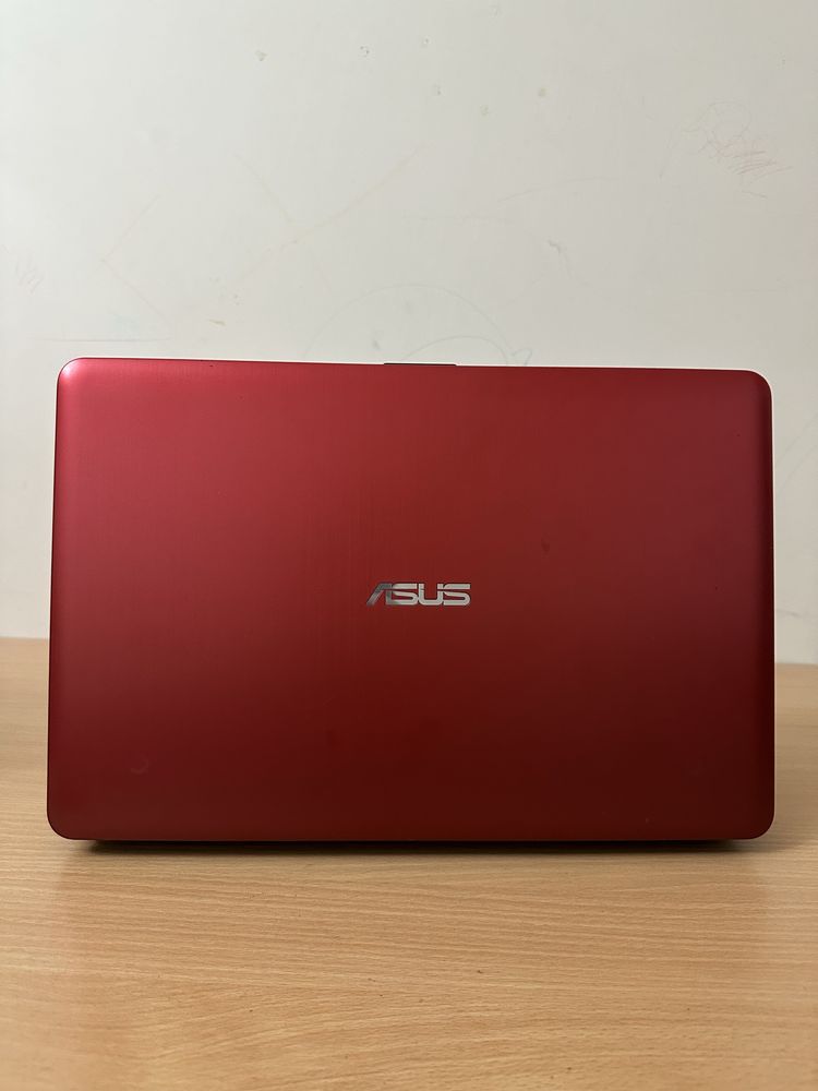Asus X541U Red i3 7100