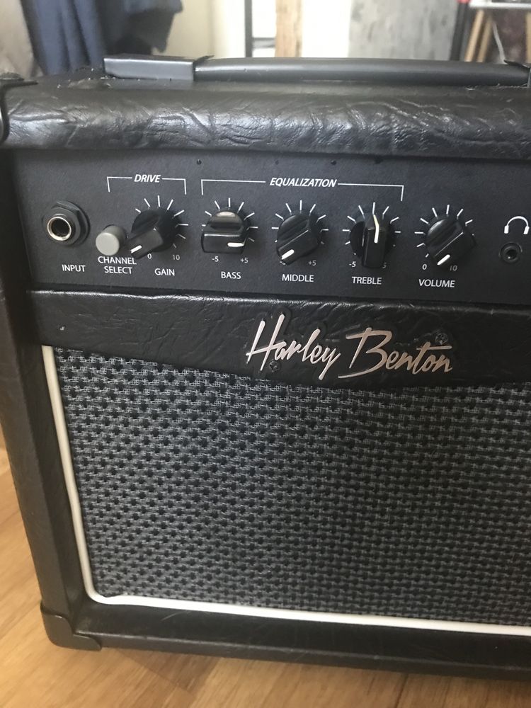 Комбопідсилювач Harley Benton