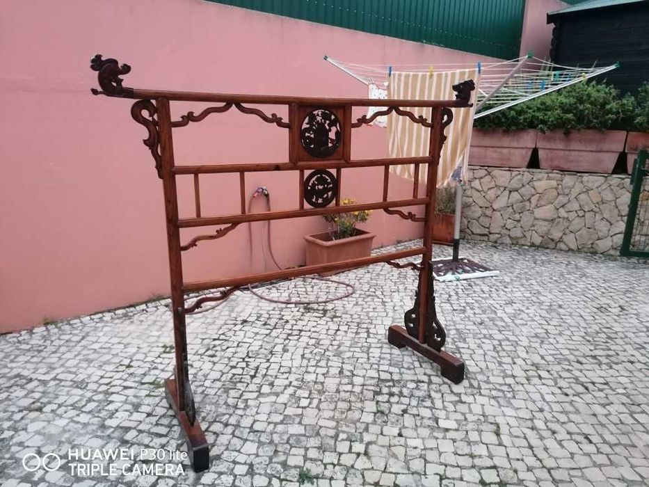 Cabide Chinês em madeira