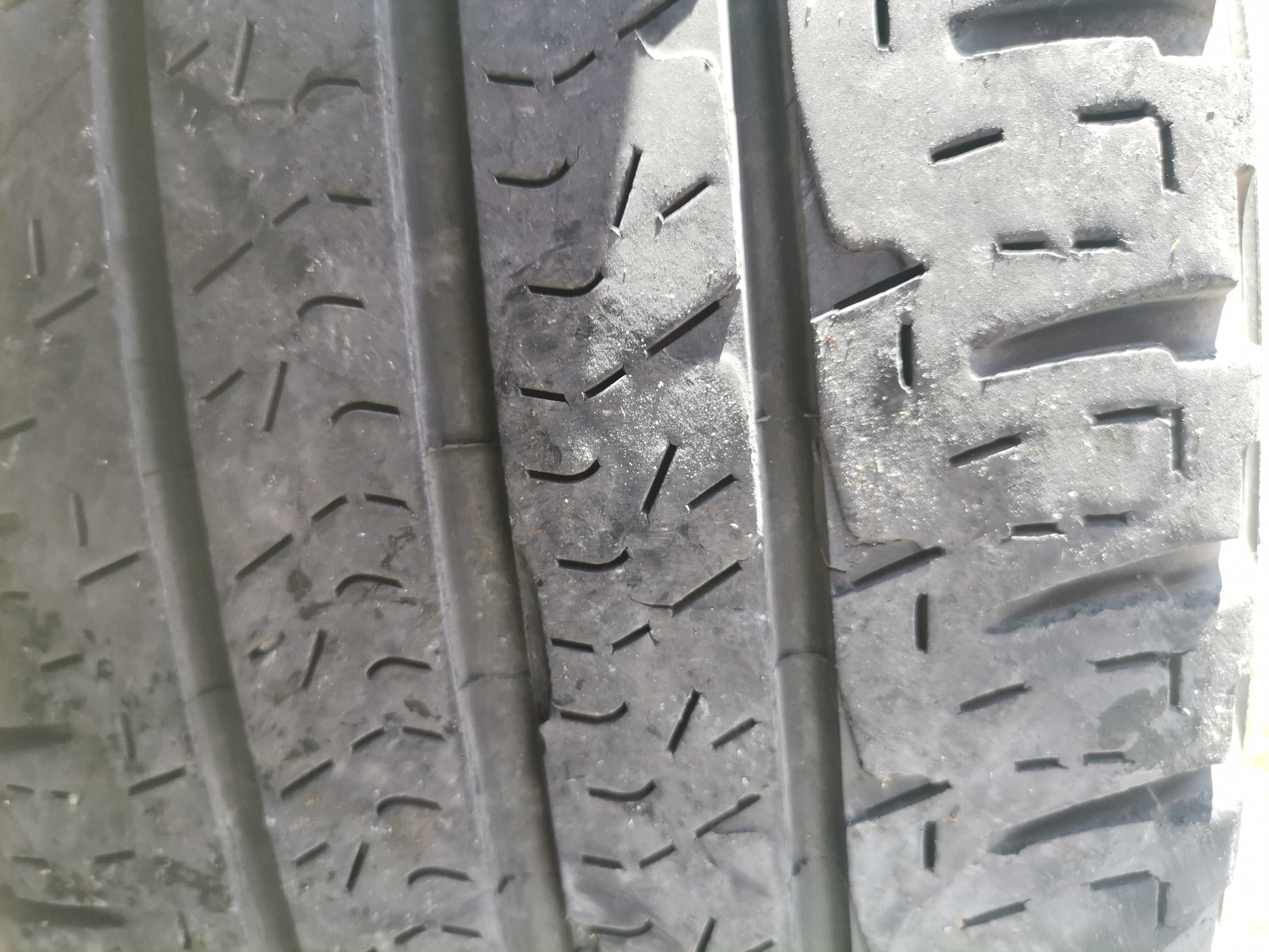 Vendo 4 jantes com pneus 215 70 R15 para autocaravana