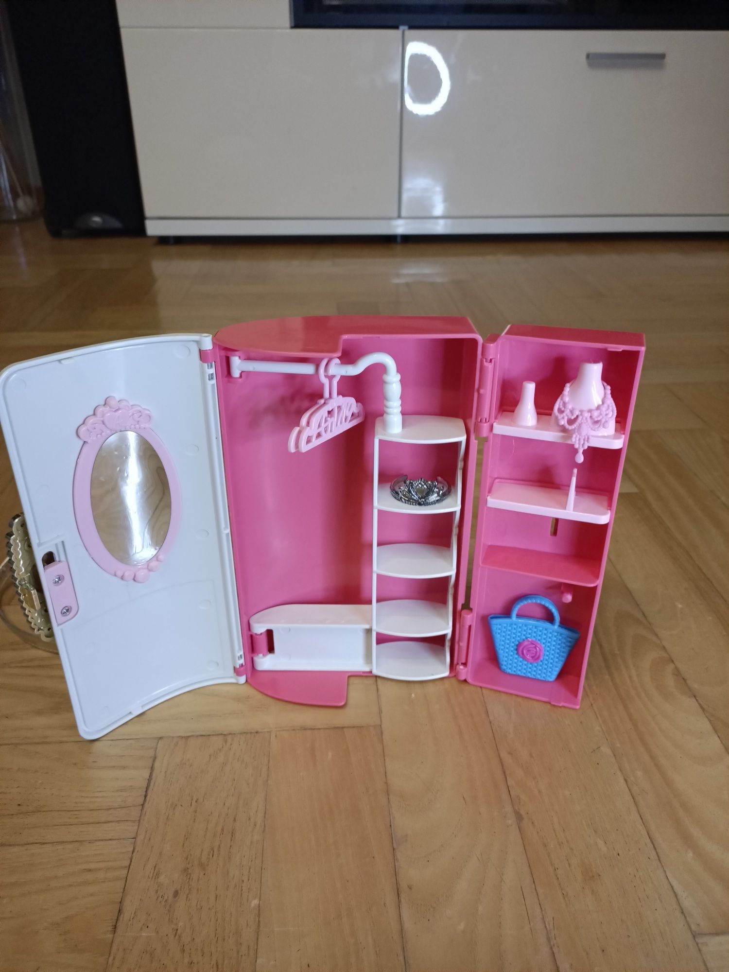 Szafa barbie lalki ken