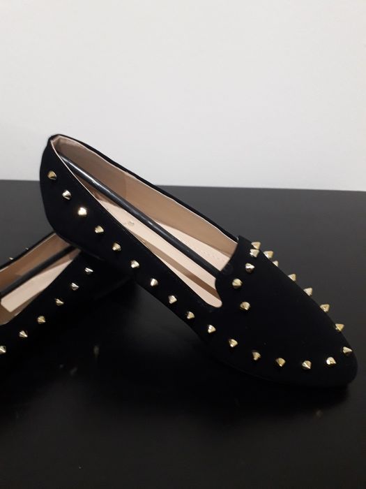 Bonitos sapatos de senhora rasos