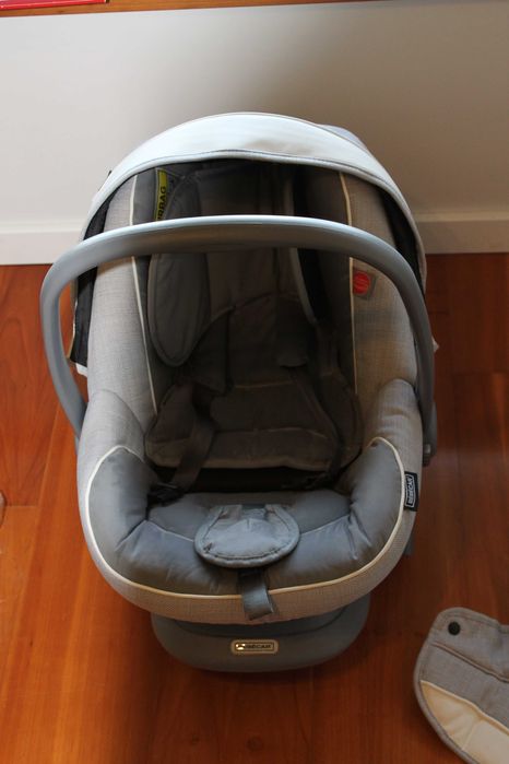 Carrinho e cadeira Bébécar