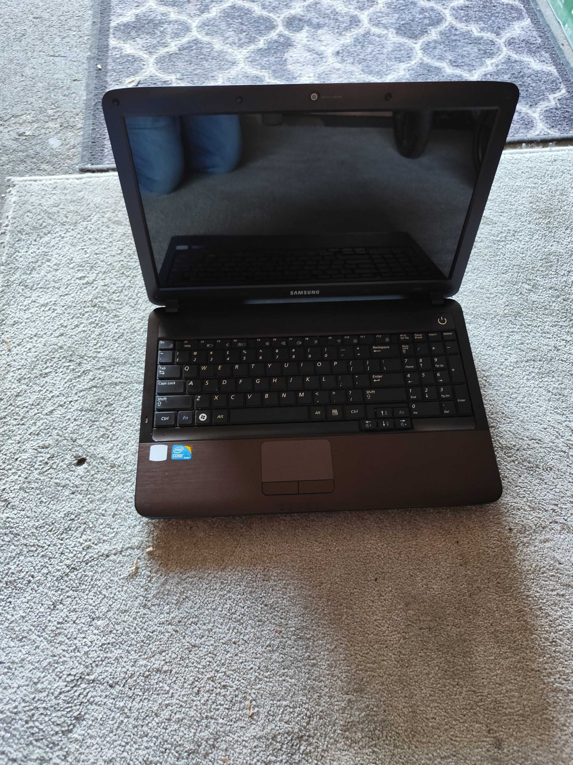 Laptop Samsung R540