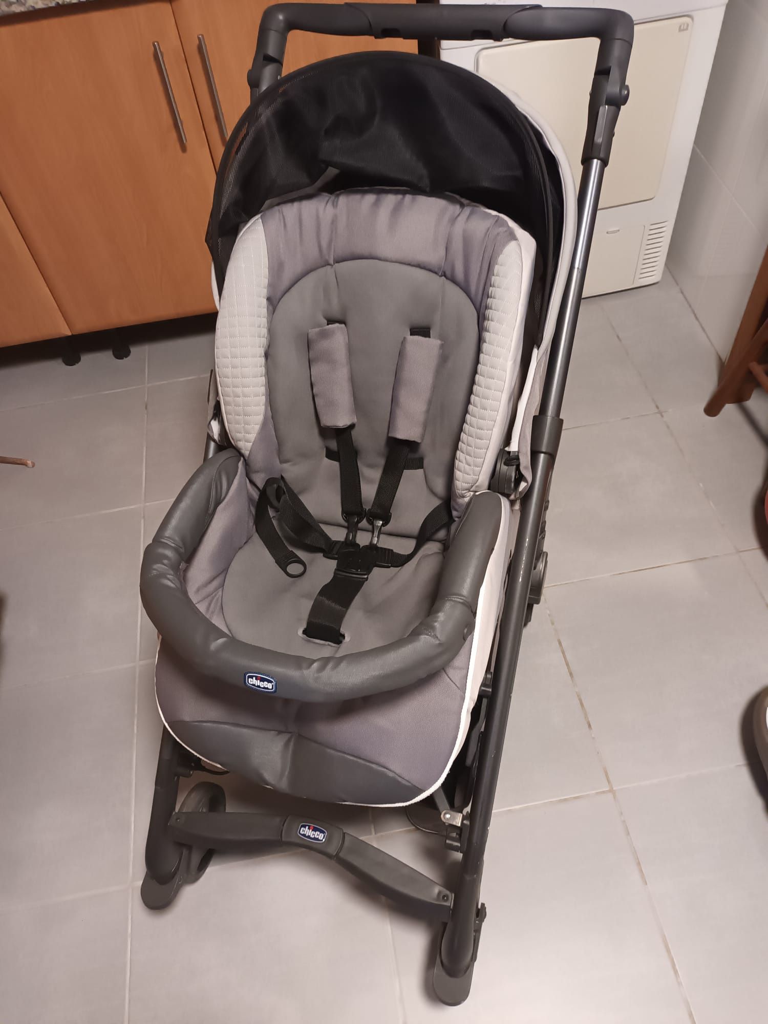 Carrinho bebé, alcofa e ovo chico
