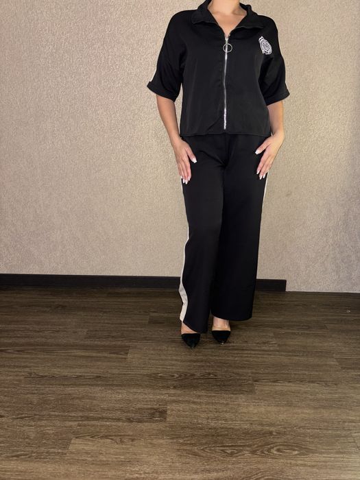 Продам косюм женский