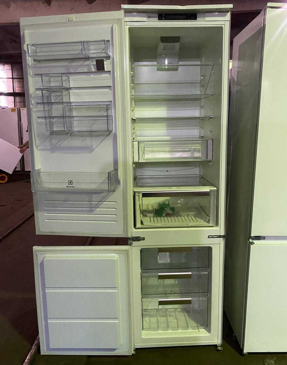 Холодильник Electrolux ENN3074EFW ( 188 см) з Європи
