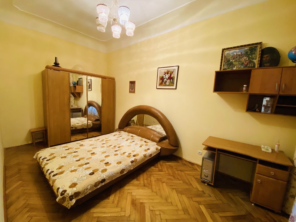 Продаж 2к квартири вул. Поповича, центр Львова