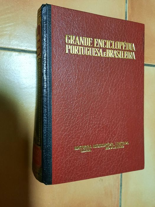 Grande Enciclopédia Portuguesa e Brasileira. Muito bom estado.
