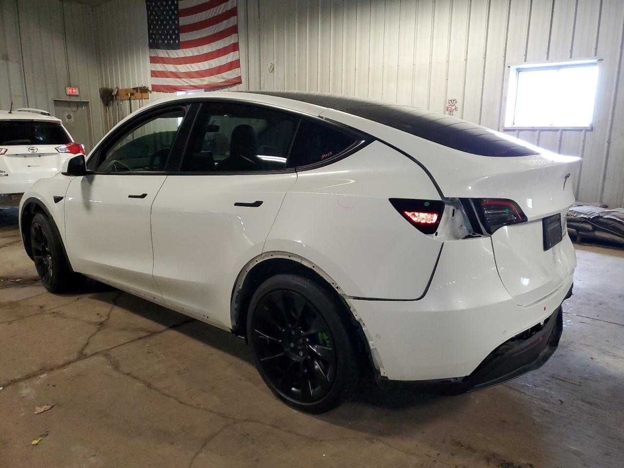 Tesla Model Y 2021