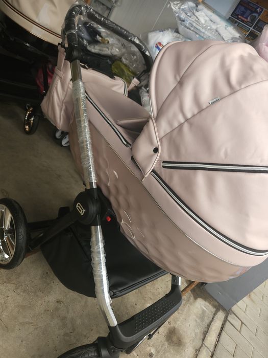 Nowy wózek 3w1 adbor