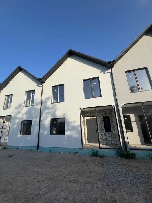 Продаж таунхаусів на Заріччі