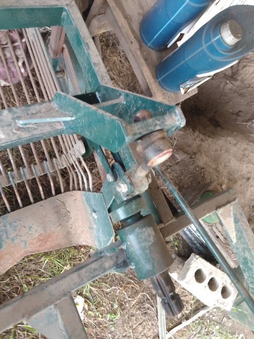 Картоплекопачка вібраційна