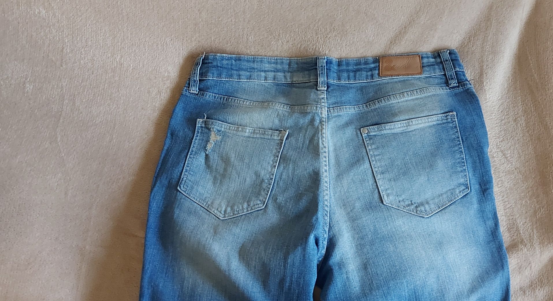 Spodnie jeansy, jasne, girlfriend fit, H&M, 46