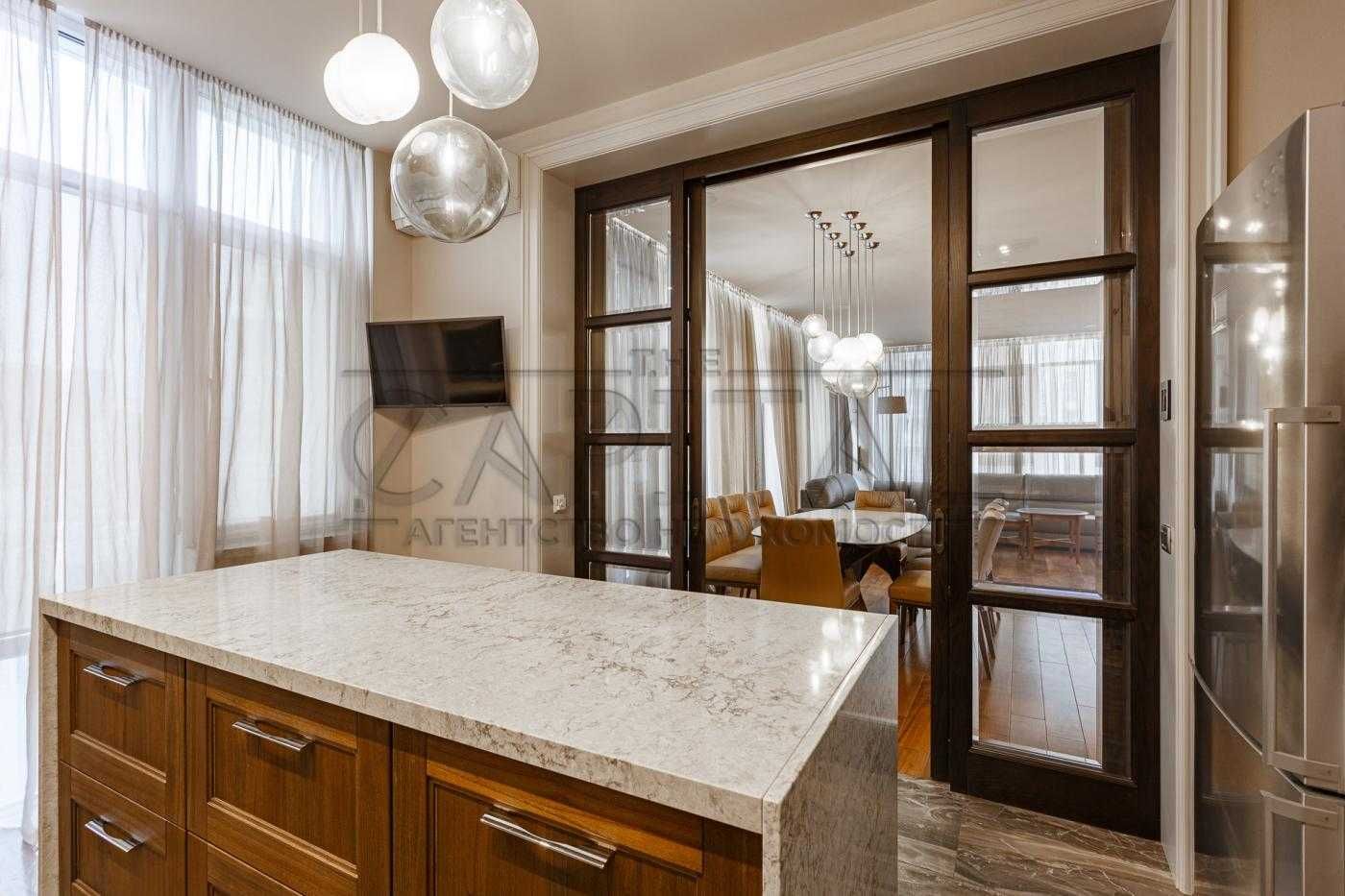 Продаж 3к Кв-ри Бульвар Фонтанів
Київ, Печерський р-н, Саперне поле, 3
