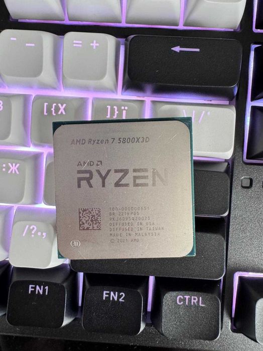 Процесор Ryzen 7 5800X3D без коробки