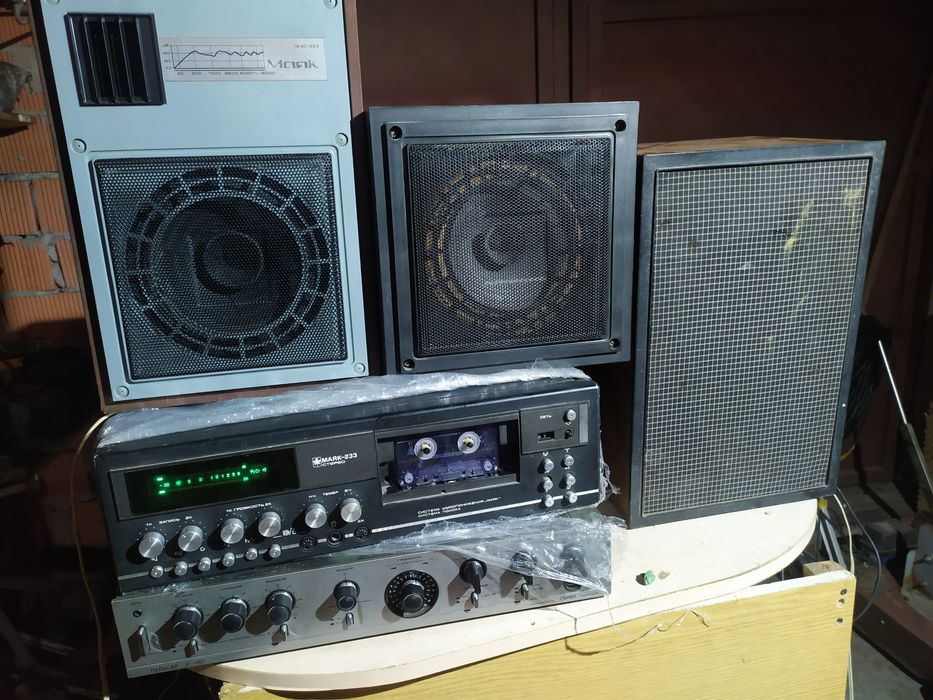 Магнитофон Маяк 233 + колонки (пара на выбор)